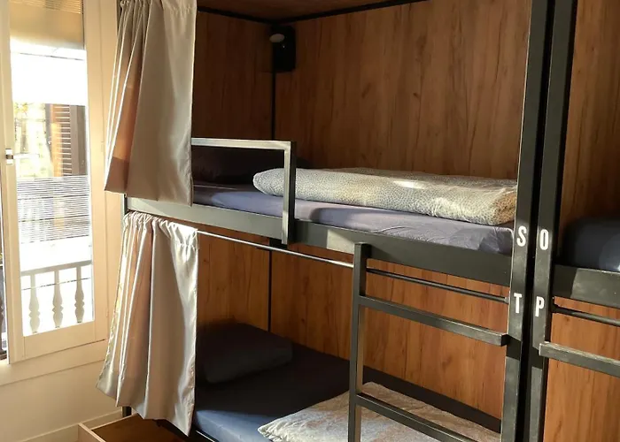 Downtown River Hostel San Sebastian